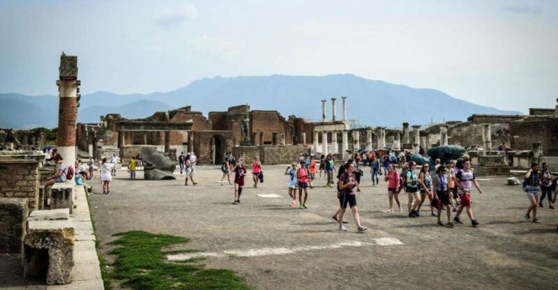 Pompeii: Group Tour With an Archeologist Guide - Key Points