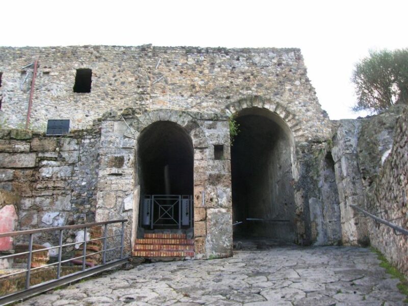 Pompeii: Group Tour With Guide - Itinerary Highlights