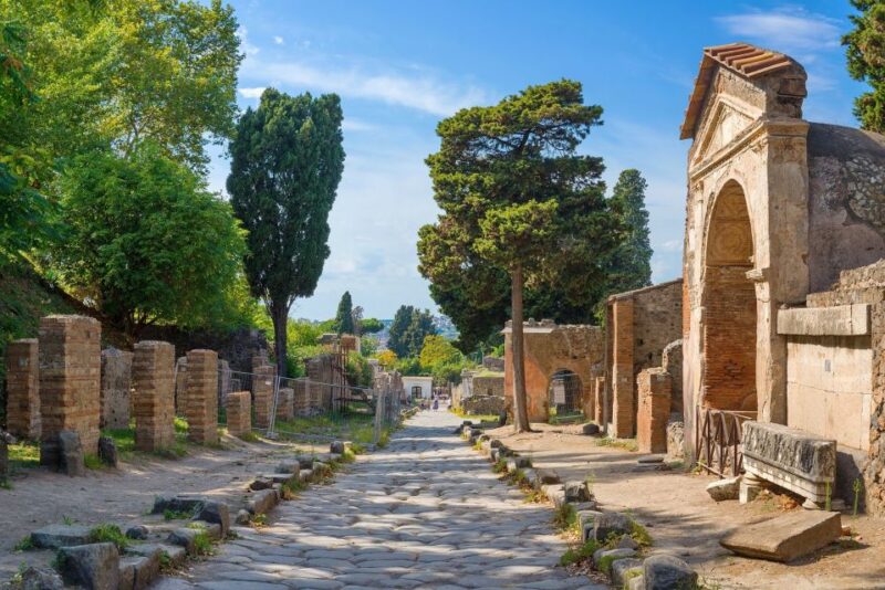 Pompeii: Guided Semi-Private Tour With Max 6 People - Experience Highlights