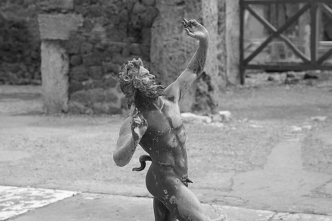 Pompeii Guided Tour From Positano Small Group - Group Size and Duration