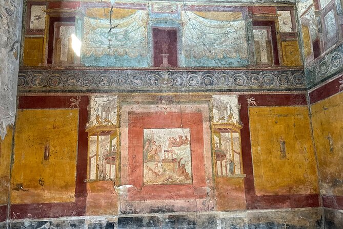 Pompeii Guided Tour Small Group Skip the Line - Exploring the Ruins