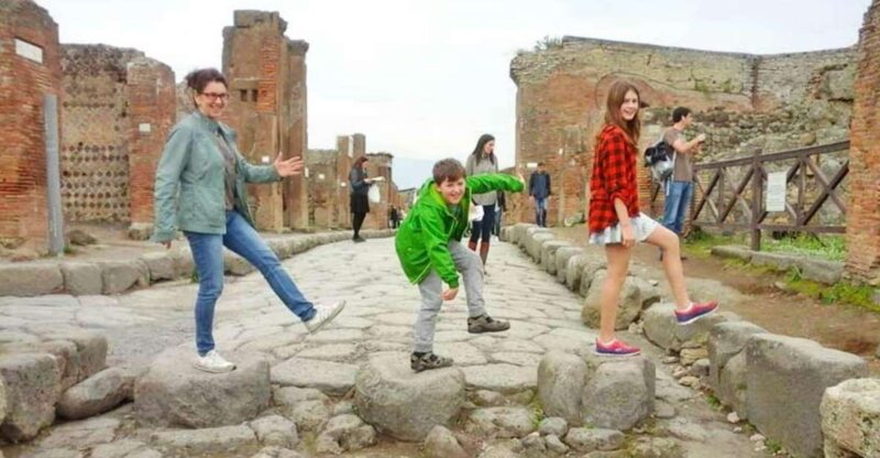 Pompeii: Happy Tour for Children - Tour Experience and Highlights