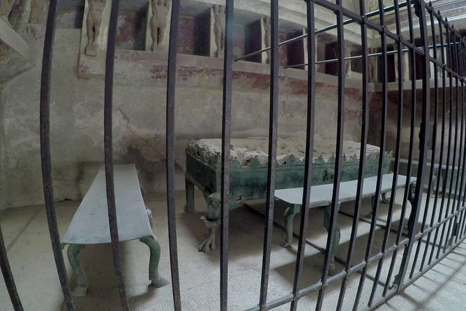 Pompeii, Herculaneum and Local Wine Tour From SORRENTO - Exploring Pompeii and Herculaneum