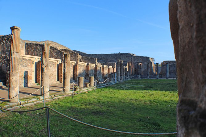 Pompeii Must-See Attractions Guided Tour With Skip-The-Line Access - Why Choose This Tour
