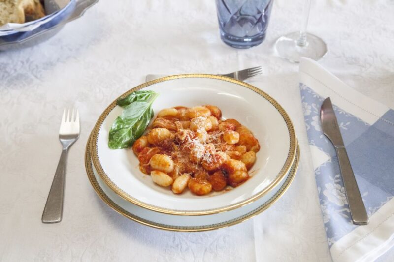 Pompeii: Pasta & Tiramisu Cooking Class at a Locals Home - Customer Support and Booking Process