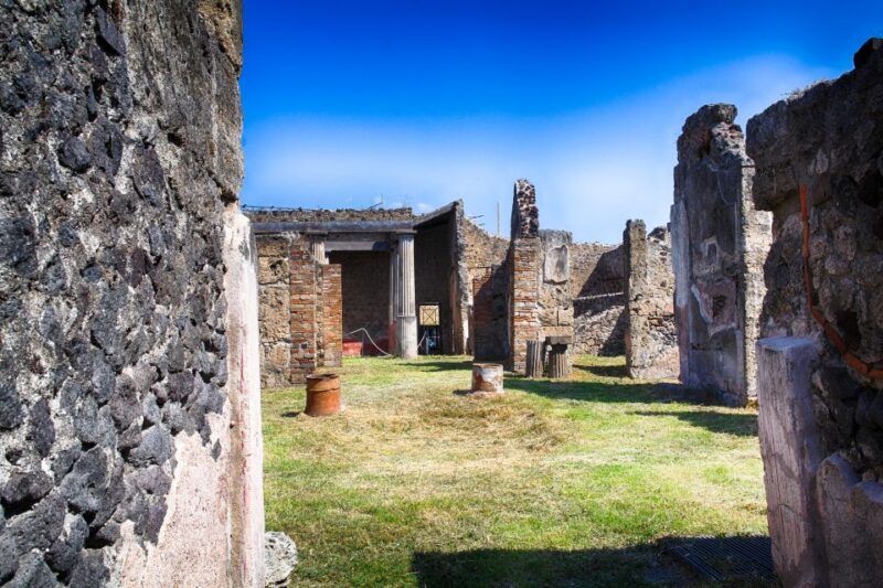 Pompeii: Private 2–Hour Archaeological Site Guided Tour - Key Points