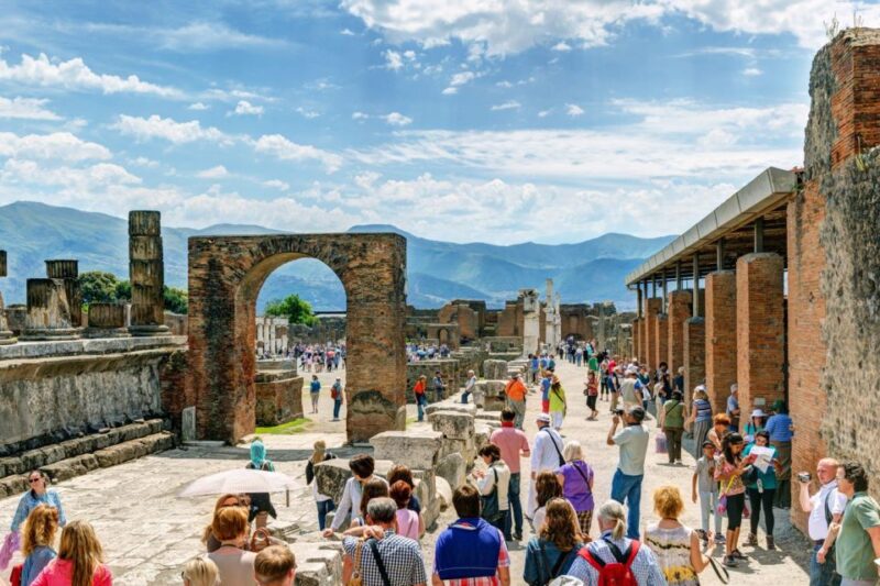 Pompeii: Private Guided Tour With an Archaeologist - Experience Highlights