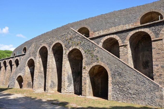 Pompeii: Private Guided Tour With an Archaeologist - Discover Secrets of Old Pompeii