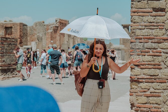 Pompeii Private Tour With an Archaeologist Guide - Exploring Ancient Streets