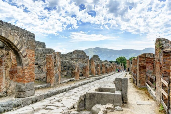 Pompeii: Ruins Private Tour With Skip-The-Line Entry - Inclusions and Amenities