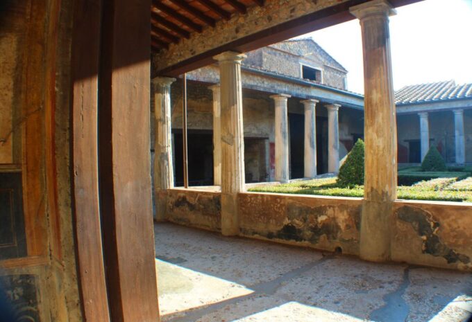 Pompeii: Skip-The-Line Group Tour With Archaeologist - Skip-the-Line Access