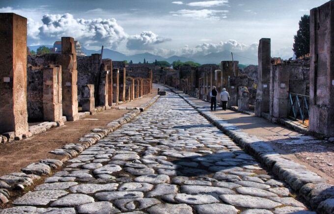 Pompeii Skip-The-Line Tour With Expert Archeological Guide - Discovering Roman Daily Life