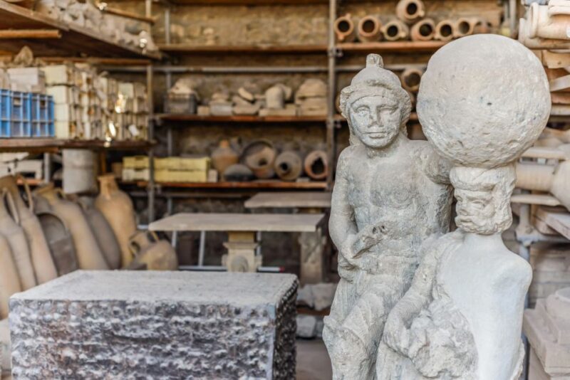 Pompeii: Small Group Tour With an Archaeologist - Key Points