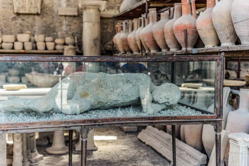 Pompeii: Small Group Tour With an Archaeologist - Tour Options and Itinerary