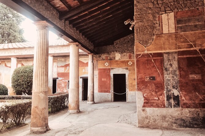 Pompeii Small Group With an Archaeologist and Skip the Line - Confirmation and Availability