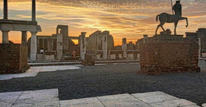Pompeii Sunset Tour for Small Group - Key Points