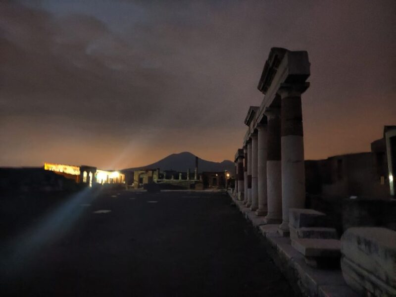 Pompeii Sunset Tour for Small Group - Tour Experience