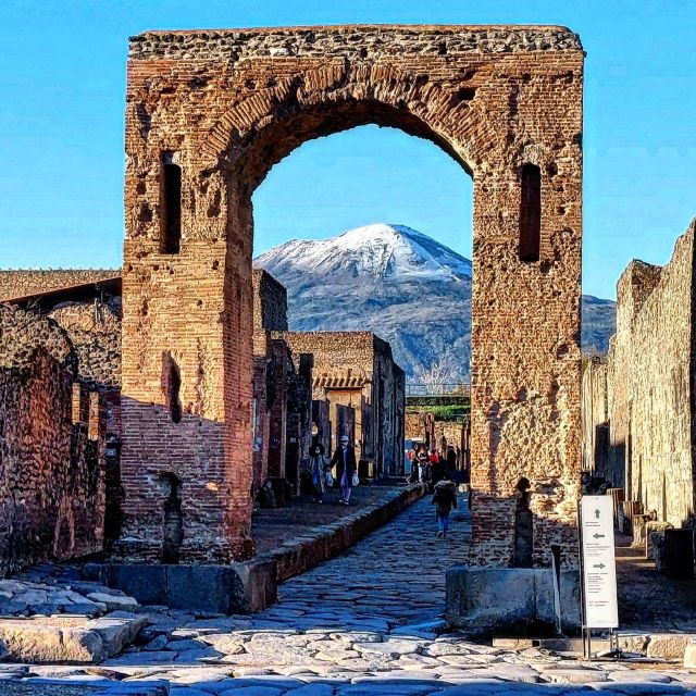 Pompeii: the Best Spot for Your Personal Card in Pompeii - Key Points