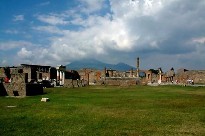 Pompeii: The Daily Life of Ancient Pompeii Private Tour - Highlights of the Private Tour