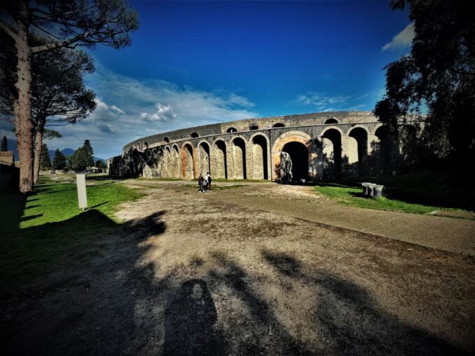 Pompeii : Theaters and the Garden of Fugitives - Exploring the Garden of Fugitives