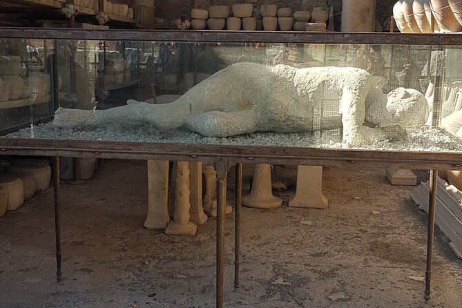 Pompeii Tour With Experienced Guide - Accessibility and Participation