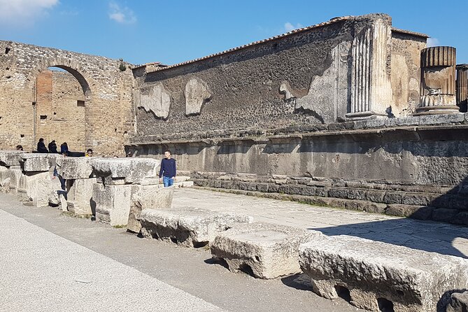 Pompeii Tour With Experienced Guide - Booking Information