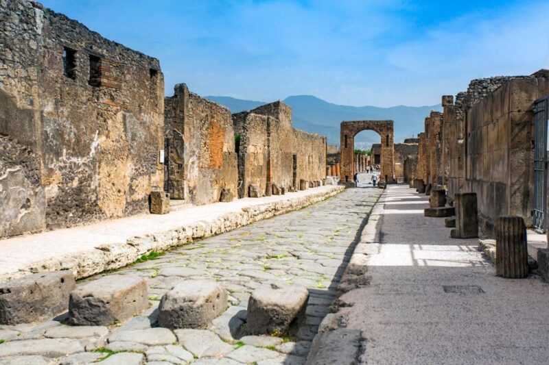 Pompeii: Traditional Food Experience in a Museum - Experience Highlights