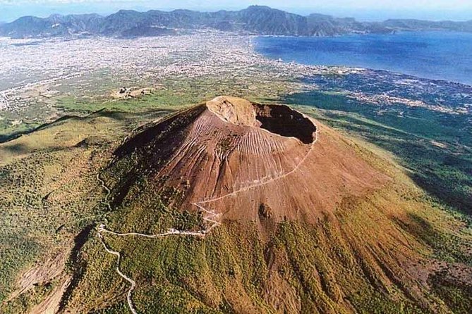 Pompeii & Vesuvius With Lunch & Wine Tasting From Positano - Preparing for the Days Activities