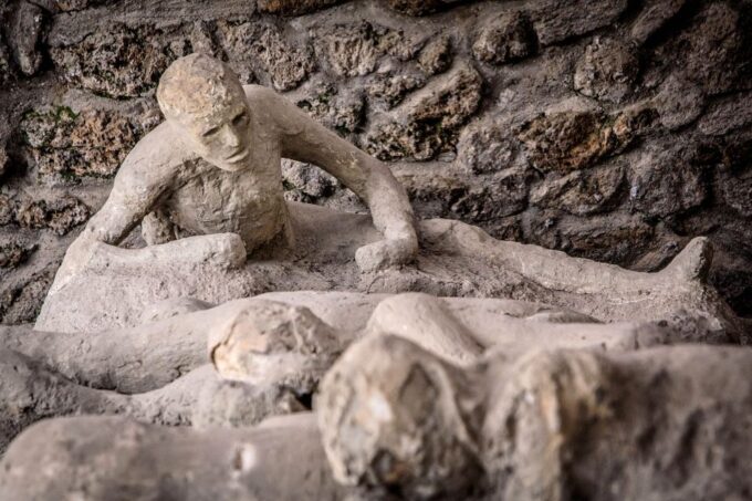 Pompeii VIP 3h Tour: Skip-The-Line With Your Archaeologist - Getting There