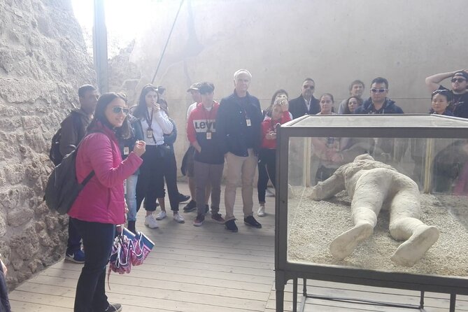 Pompeii With Wine Tasting and Lunch From Naples - Explore Ancient Pompeii