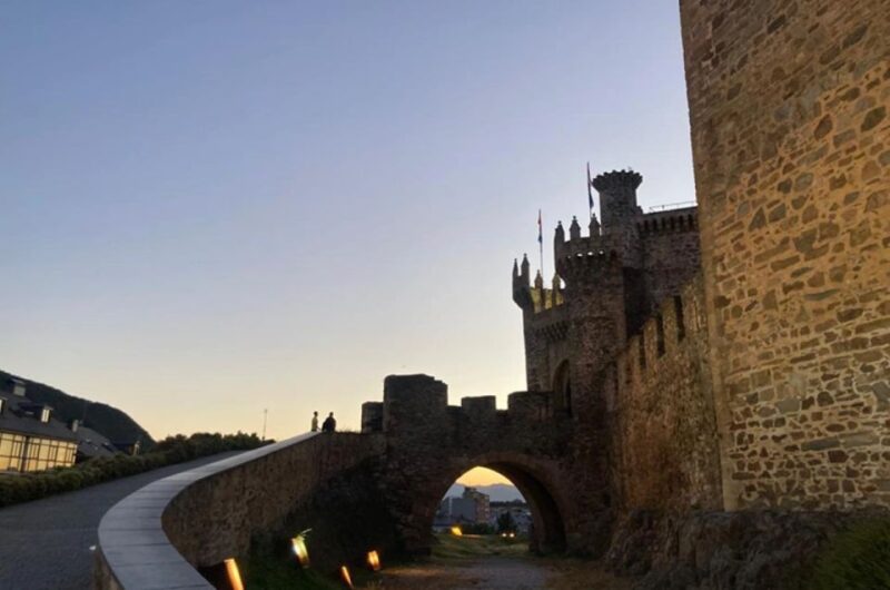 Ponferrada: Mysteries and Legends Guided Walking Tour - Tour Itinerary