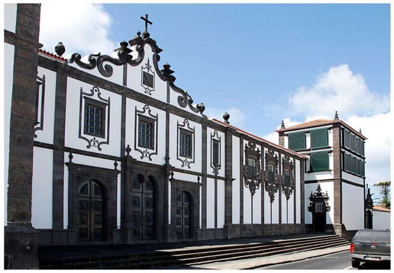 Ponta Delgada: Historical Walking Tour - Experience Highlights