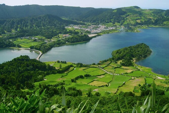 Ponta Delgada Sete Cidades Green & Blue Lakes - Small Group Tour - Pickup and Accessibility