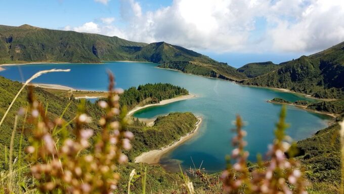 Ponta Delgada: Sete Cidades & Lake of Fire Tour - Thermal Baths and Plantations