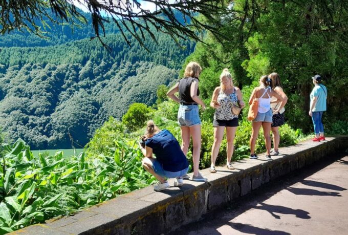 Ponta Delgada: Shore Tour Blue & Green Lake, Furnas Volcano - Starting Location