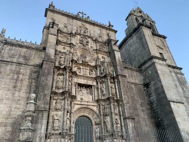 Pontevedra: Walking Tour and Galician Food Tasting - Monumental Zone of the Old Town