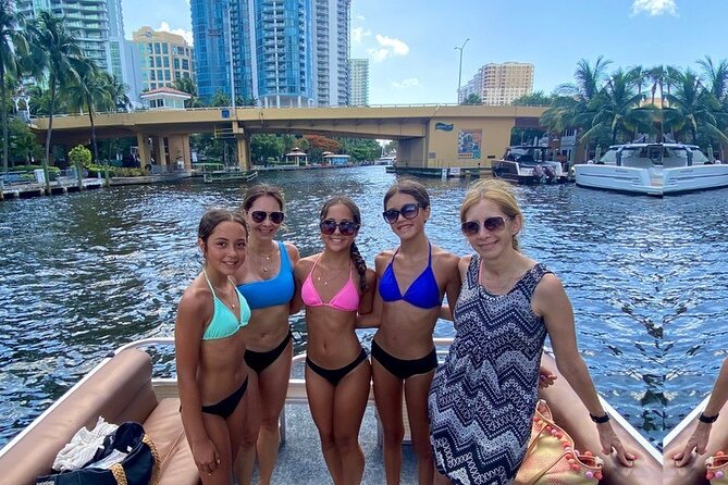Pontoon Boat Getaway of Fort Lauderdale - Inclusions and Accessibility