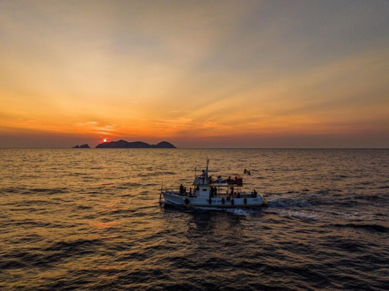 Ponza: Bath and Aperitif at Sunset - Overview of the Experience