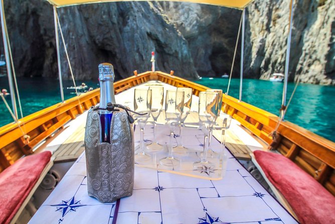 Ponza, Boat Trip on Board the Zannone 1954 - Boat and Tour Details