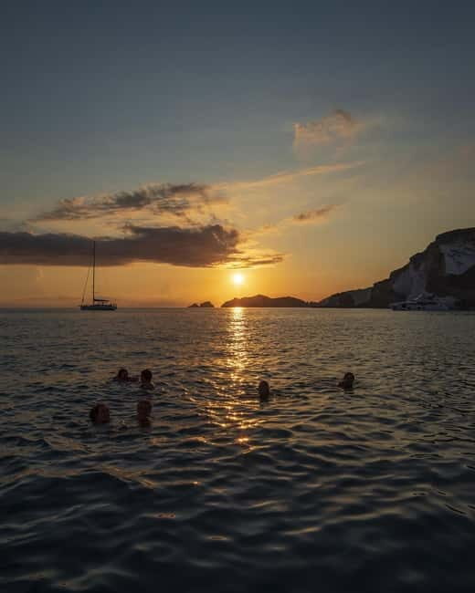 Ponza: Sunset Boat Tour With Aperitif and Swim at Chiaia Di Luna - Inclusions of the Tour