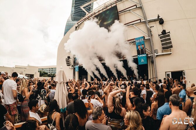 Pool Party in Miami With Open Bar, Party Bus & Entry Included - Pricing and Booking