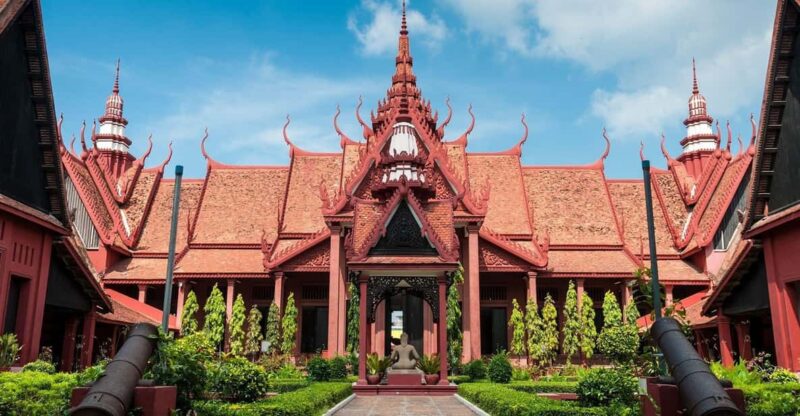 Popular Place in Cambodia 5 Days by Private Tour Plus Hotel - Cultural and Historical Insights