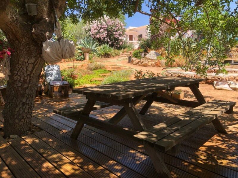 Porches: Sunset Wine Tasting With BBQ - Scenic Outdoor Setting