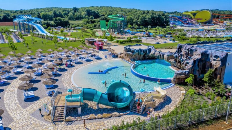 Poreč: Aquapark Aquacolors Full-Day Entry Ticket - Park Features and Attractions
