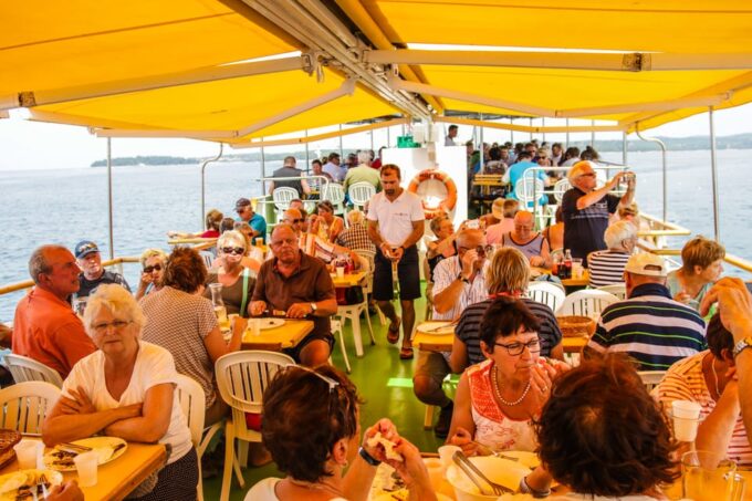 Poreč: Day Trip to Rovinj, Vrsar & Lim Fjord - Accessibility and Language Support
