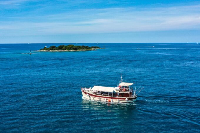 Poreč: Panoramic Morning Cruise Among 20 Islands With Drinks - Local Beverages Onboard