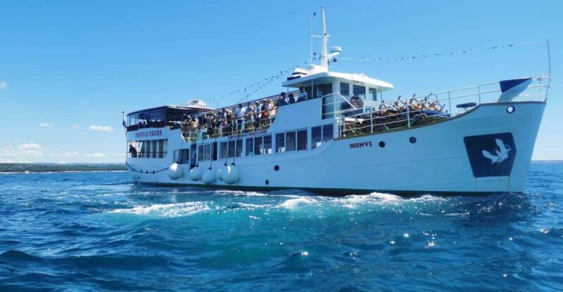 Poreč: Sunset Cruise With Dinner and Cocktail - Cruise Features