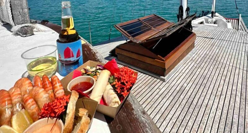 Port Douglas: Shaolin Seafood Lunch Sail, with Fresh Prawns - An Authentic and Tasty Sailing Experience