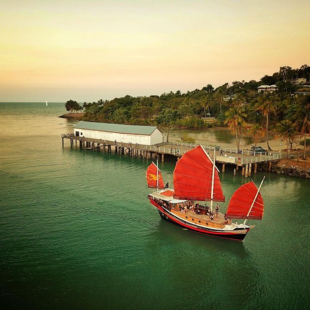 Port Douglas: Sunset Cruise on a Chinese Shaolin Junk Ship - Onboard Dining and Refreshments