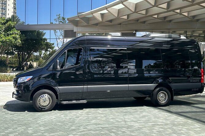 Port of Miami Transfer Service 14 Passengers - Key Points